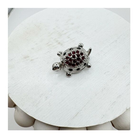 Vintage Turtle Brooch Pin Red Rhinestone Shell Silver Tone Animal Jewelry Kitsch - Picture 3 of 8